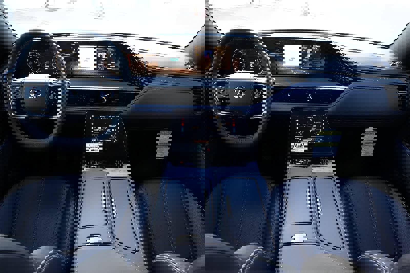 New 2026 INFINITI QX80 4WD image 7