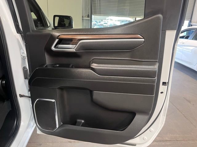 Used 2025 Chevrolet Silverado 1500 LT image 15