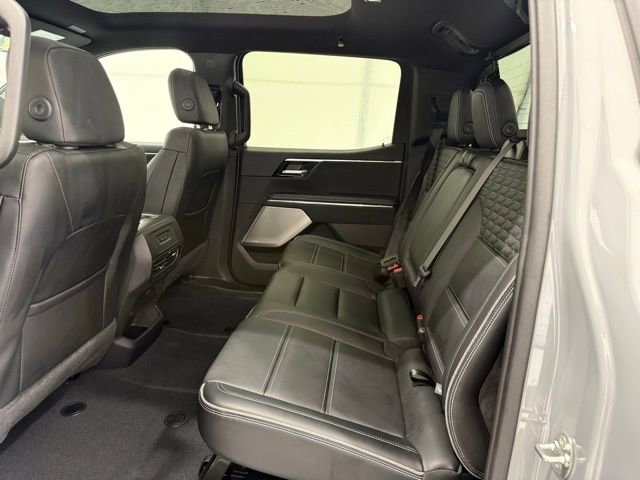 Used 2024 GMC Sierra EV Denali image 18