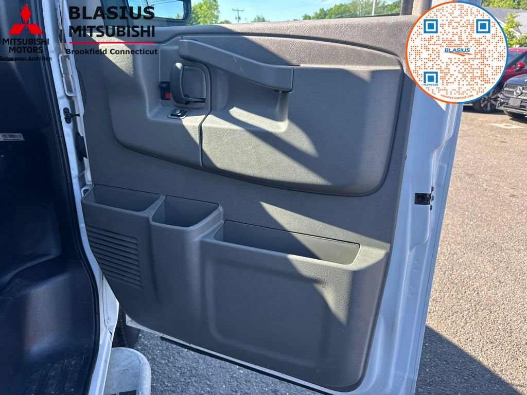 Used 2024 Chevrolet Express 2500 w/ Driver Convenience Package RWD image 31