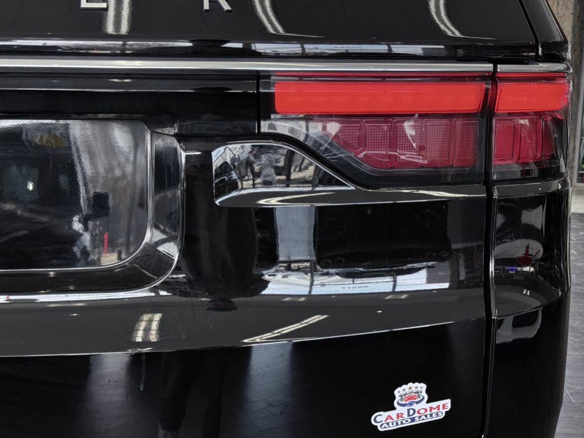 Used 2025 Jeep Wagoneer L Series III w/ Premium Group I AWD/4WD image 16