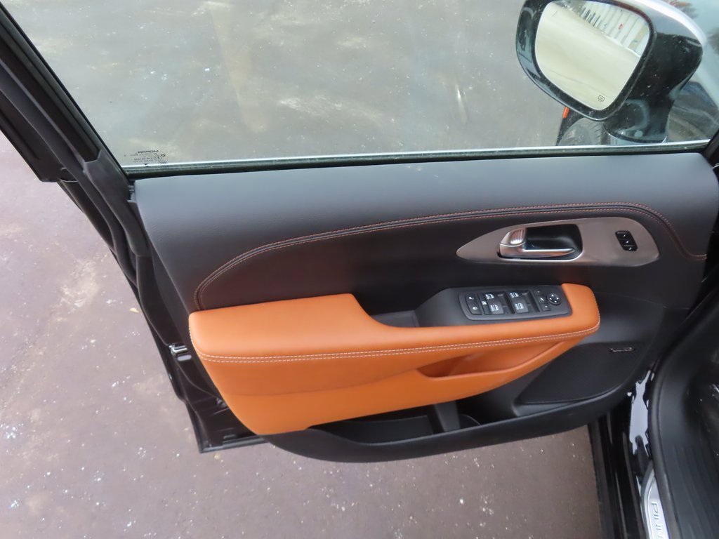 New 2026 Chrysler Pacifica Pinnacle w/ Trailer Tow Group image 26