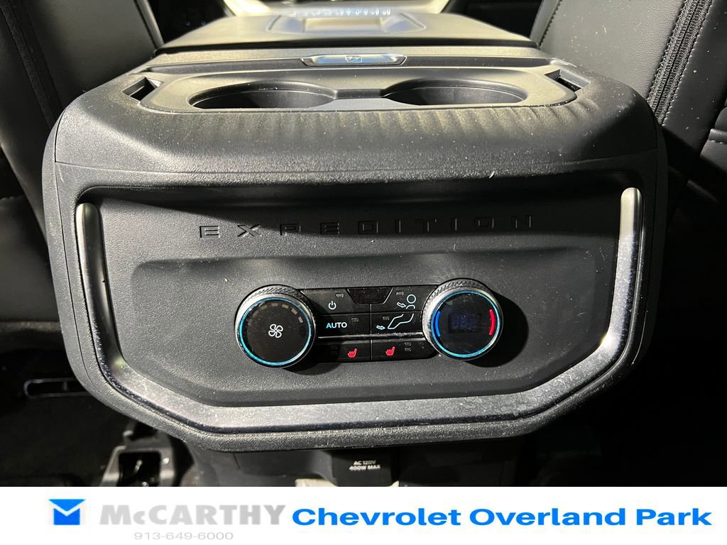 Used 2025 Ford Expedition Platinum AWD/4WD image 30