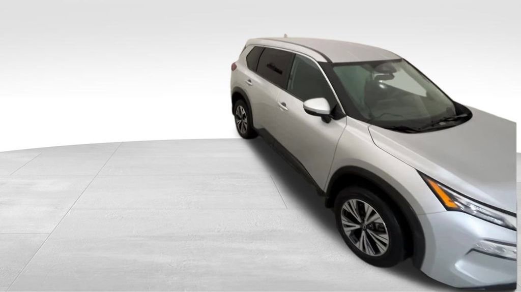 Used 2023 Nissan Rogue SV image 8