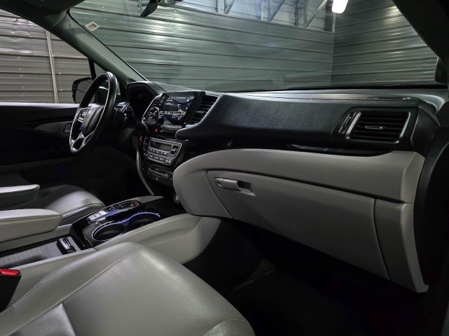 Used 2021 Honda Pilot Touring image 12