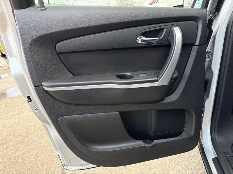 Used 2012 GMC Acadia SLT FWD image 13