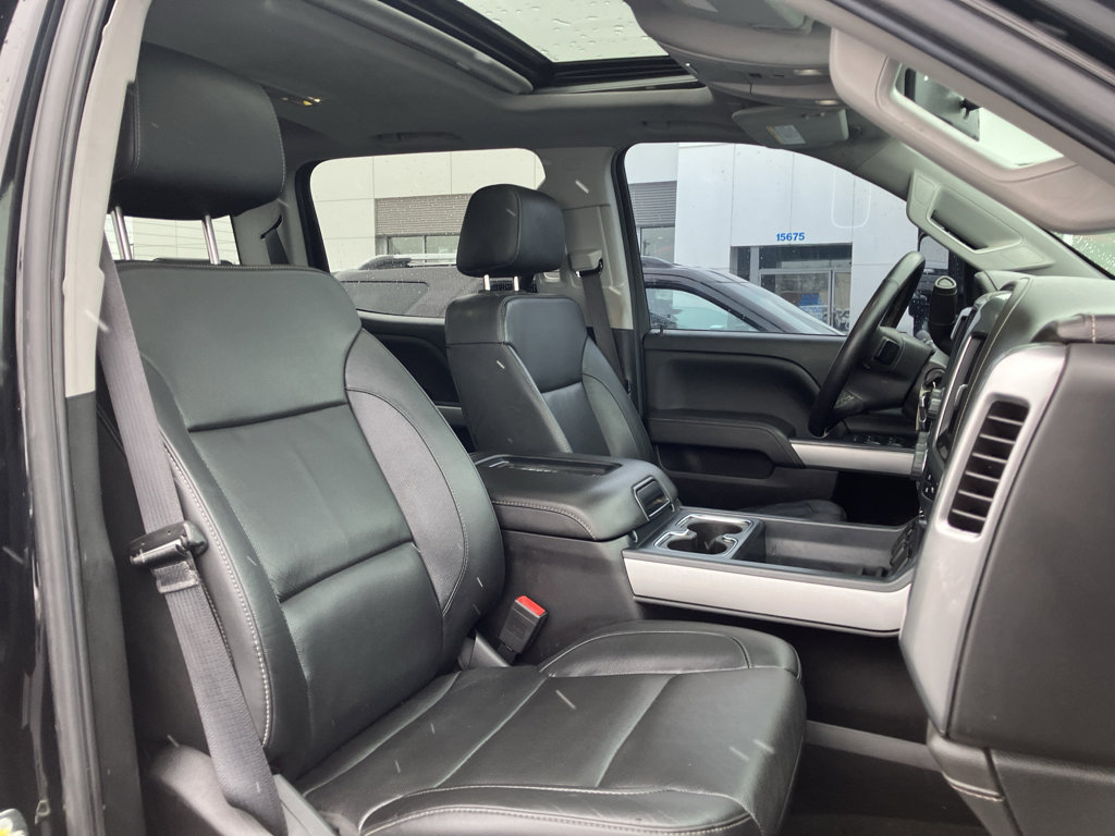 Used 2018 Chevrolet Silverado 2500 LTZ image 37