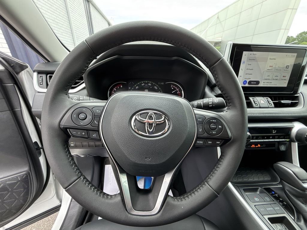 Used 2025 Toyota RAV4 XLE Premium FWD image 11