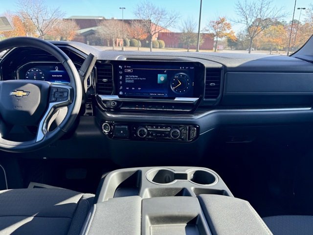 Used 2024 Chevrolet Silverado 1500 LT w/ Z71 Off-Road Package image 24