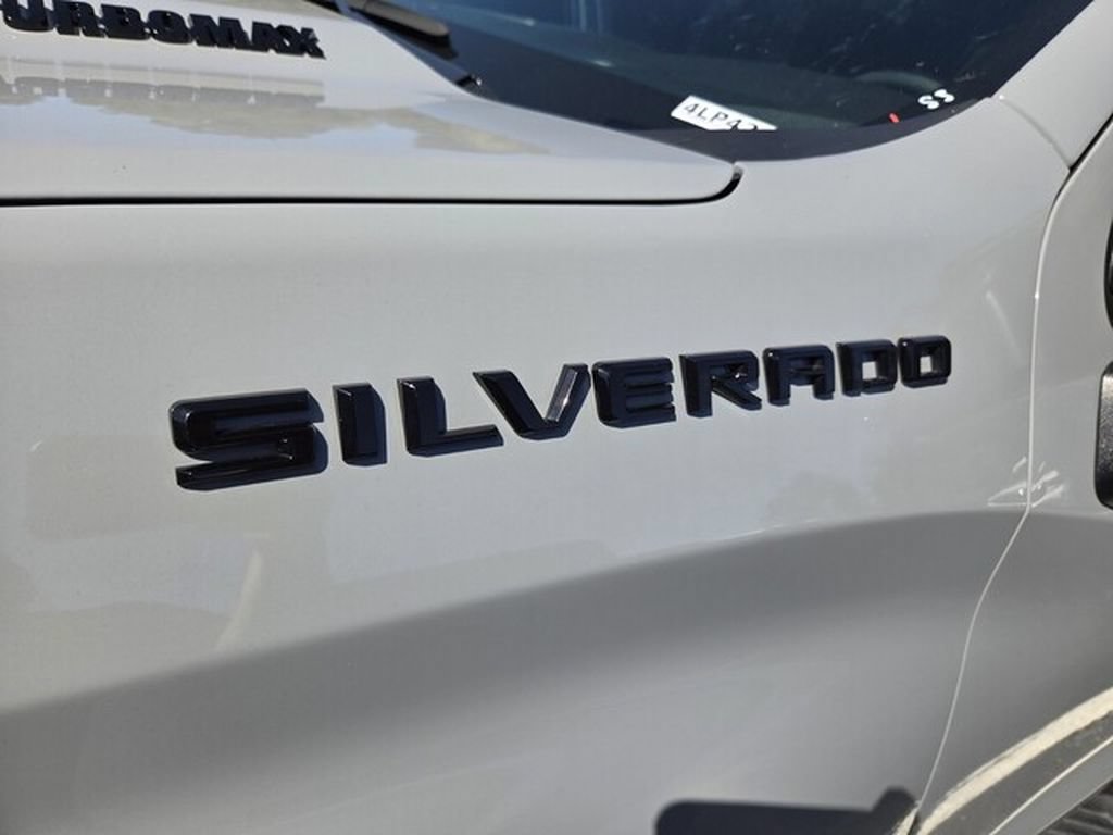 Used 2025 Chevrolet Silverado 1500 Custom w/ Turbomax Blackout Package RWD image 3