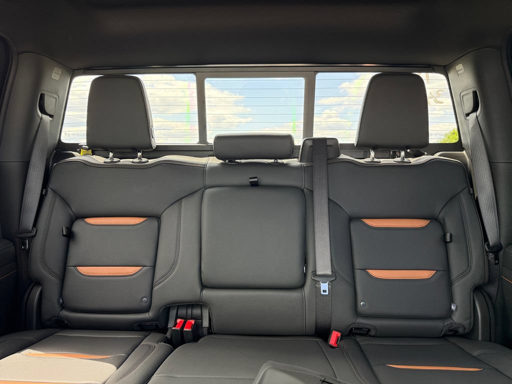 New 2026 GMC Sierra 1500 AT4 w/ AT4 Premium Package AWD/4WD image 44