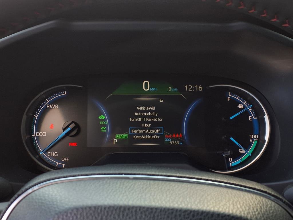 Used 2024 Toyota RAV4 SE image 17