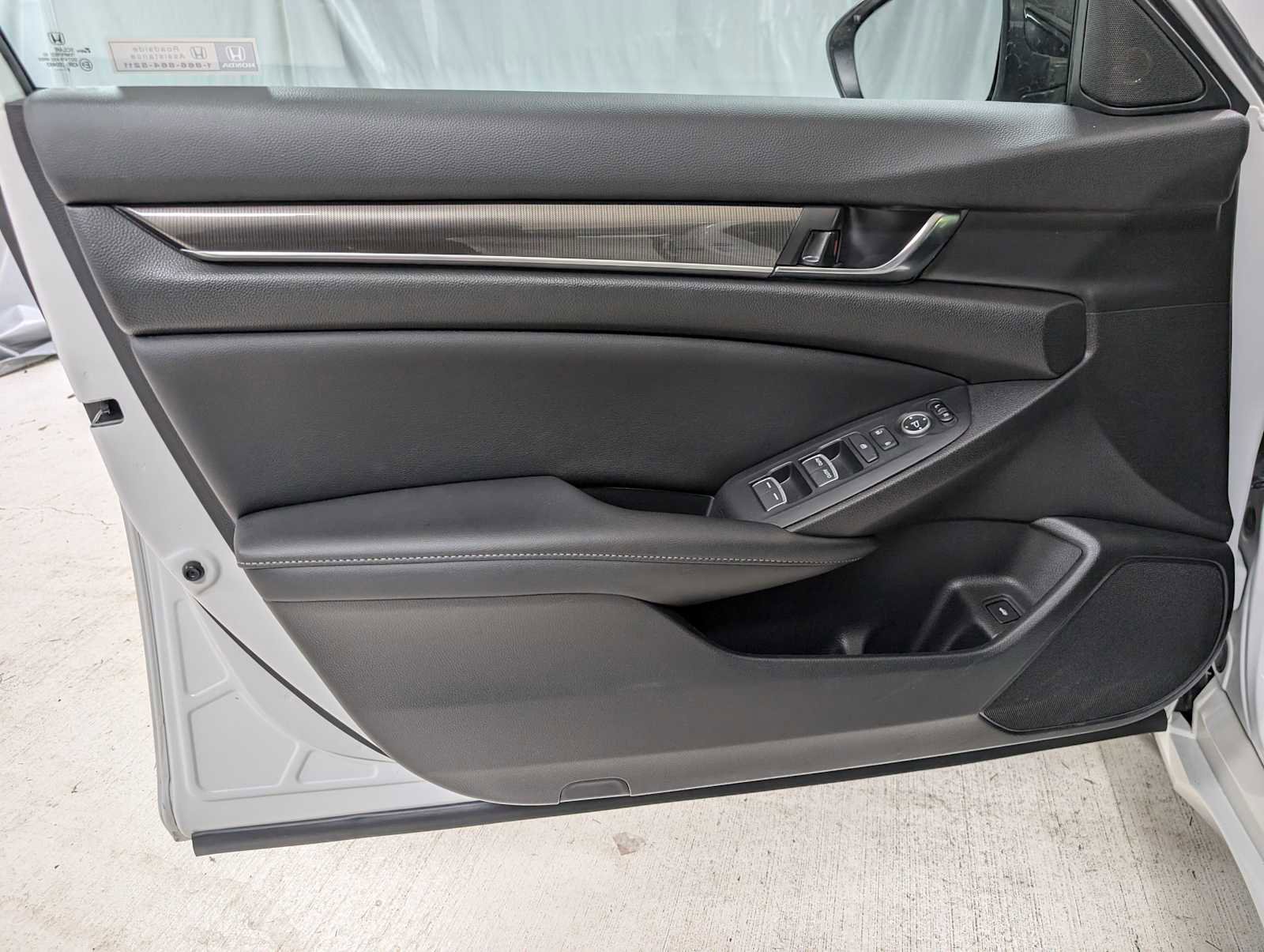 Used 2022 Honda Accord Sport image 45