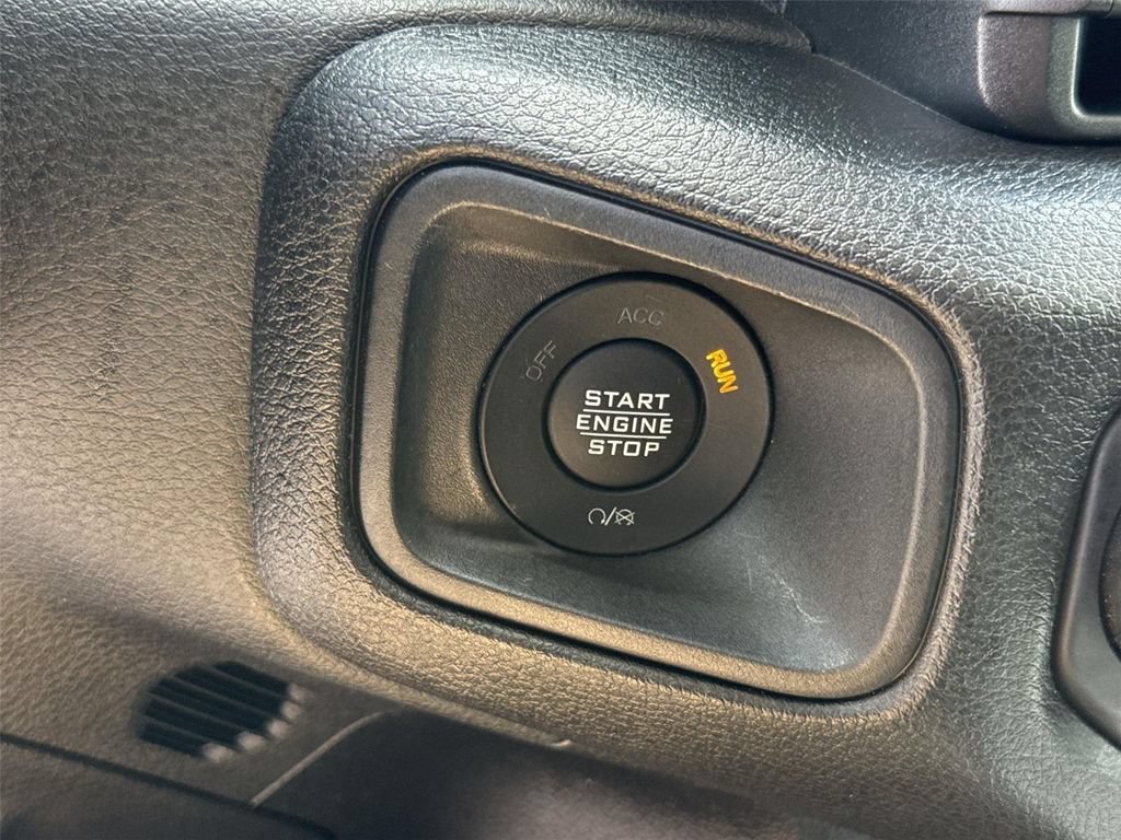 Used 2025 Jeep Wrangler Unlimited Sport AWD/4WD image 15