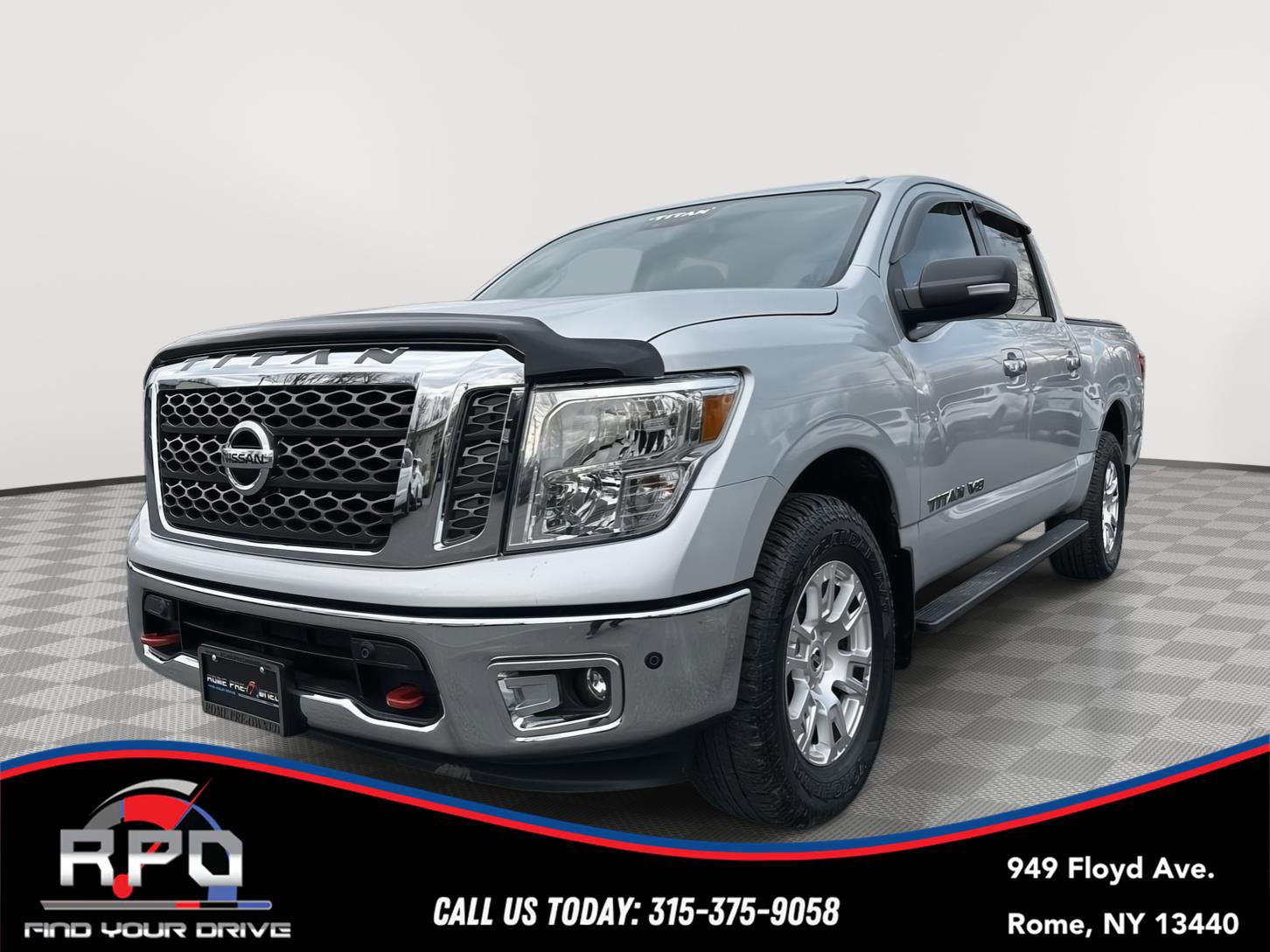 Used 2018 Nissan Titan SV w/ SV Convenience Package