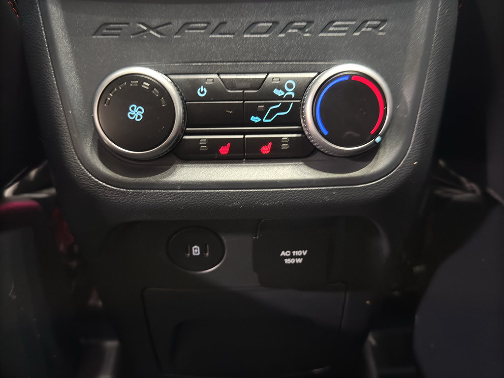 Used 2025 Ford Explorer ST-Line w/ ST-Line Street Pack AWD/4WD image 14