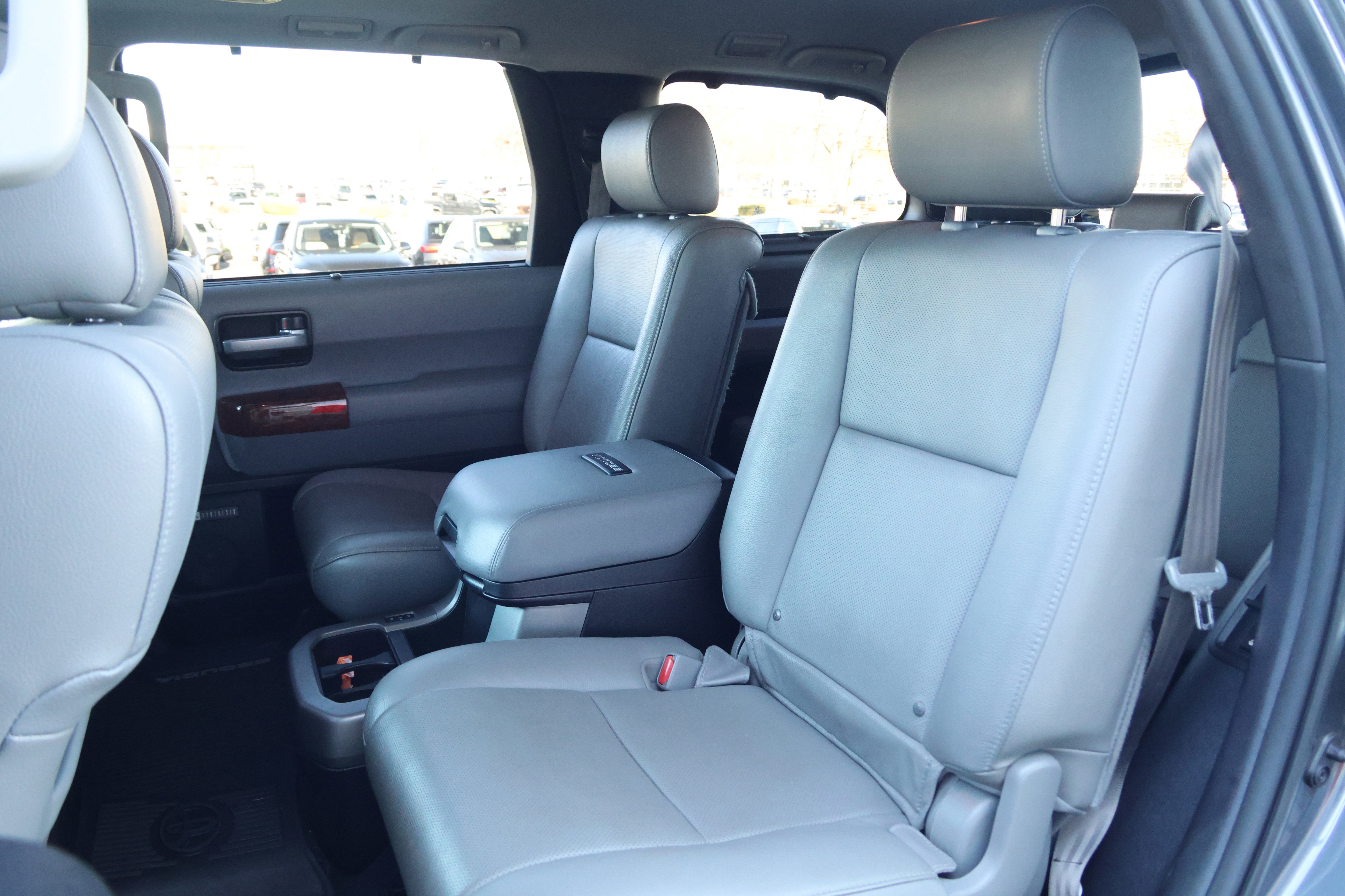 Used 2018 Toyota Sequoia Platinum image 36