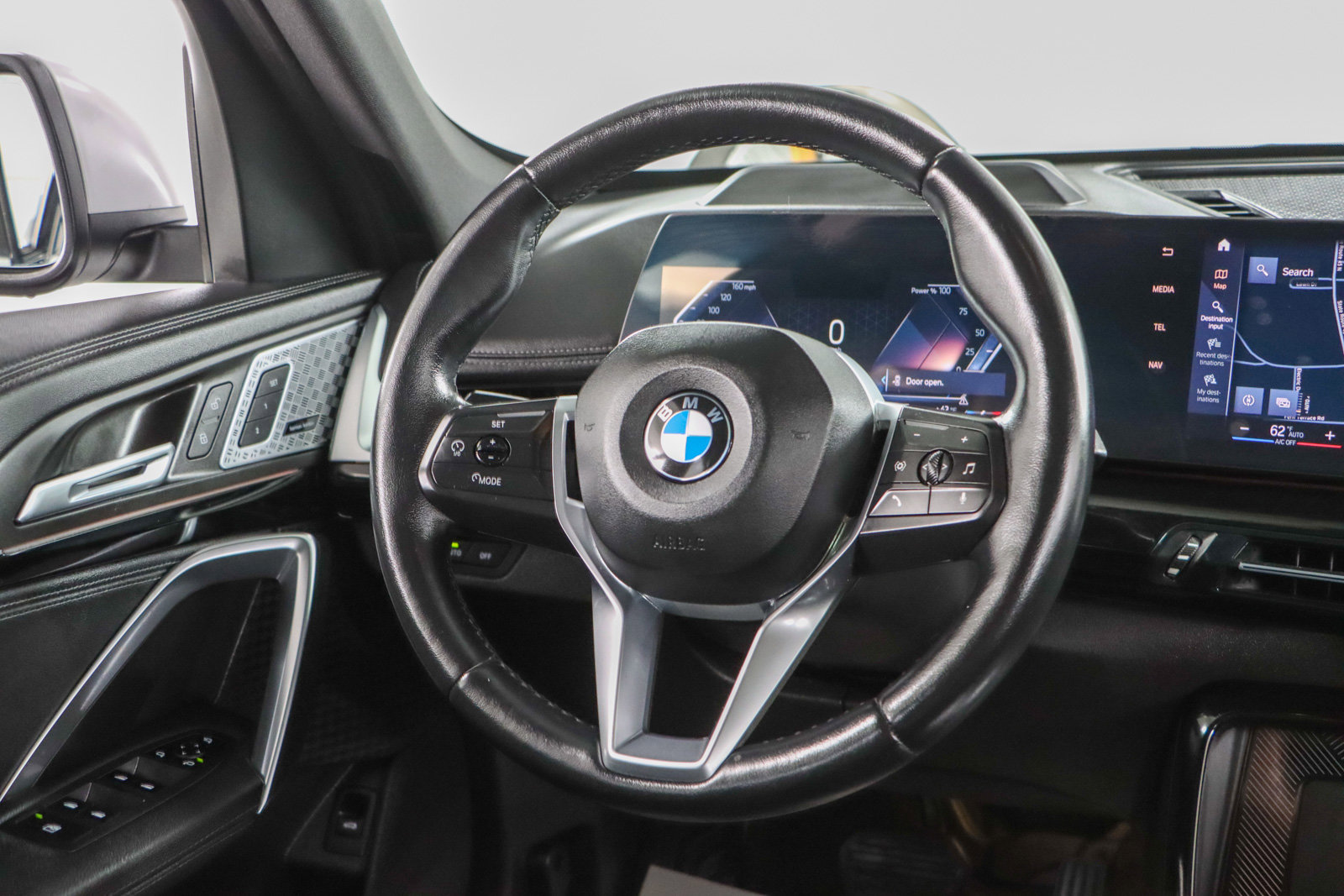 Used 2023 BMW X1 xDrive28i w/ Premium Package image 12