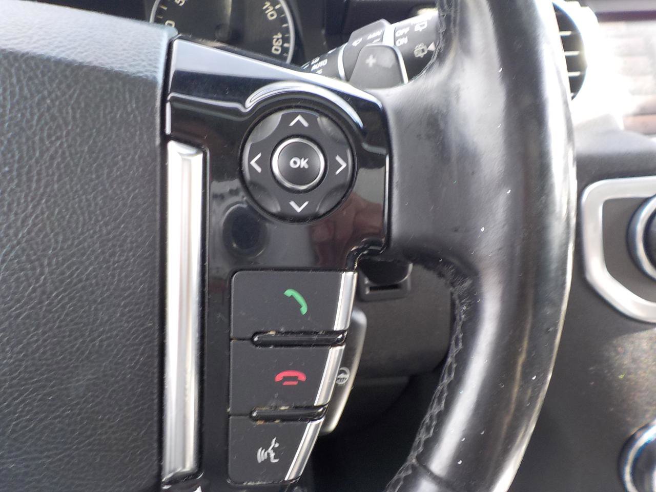 Used 2015 Land Rover LR4 HSE AWD/4WD image 12