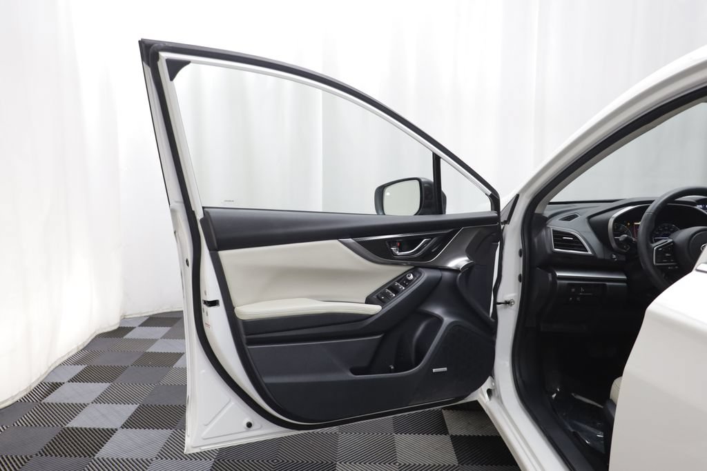 Used 2019 Subaru Impreza 2.0i Limited w/ Popular Package #2 AWD/4WD image 4