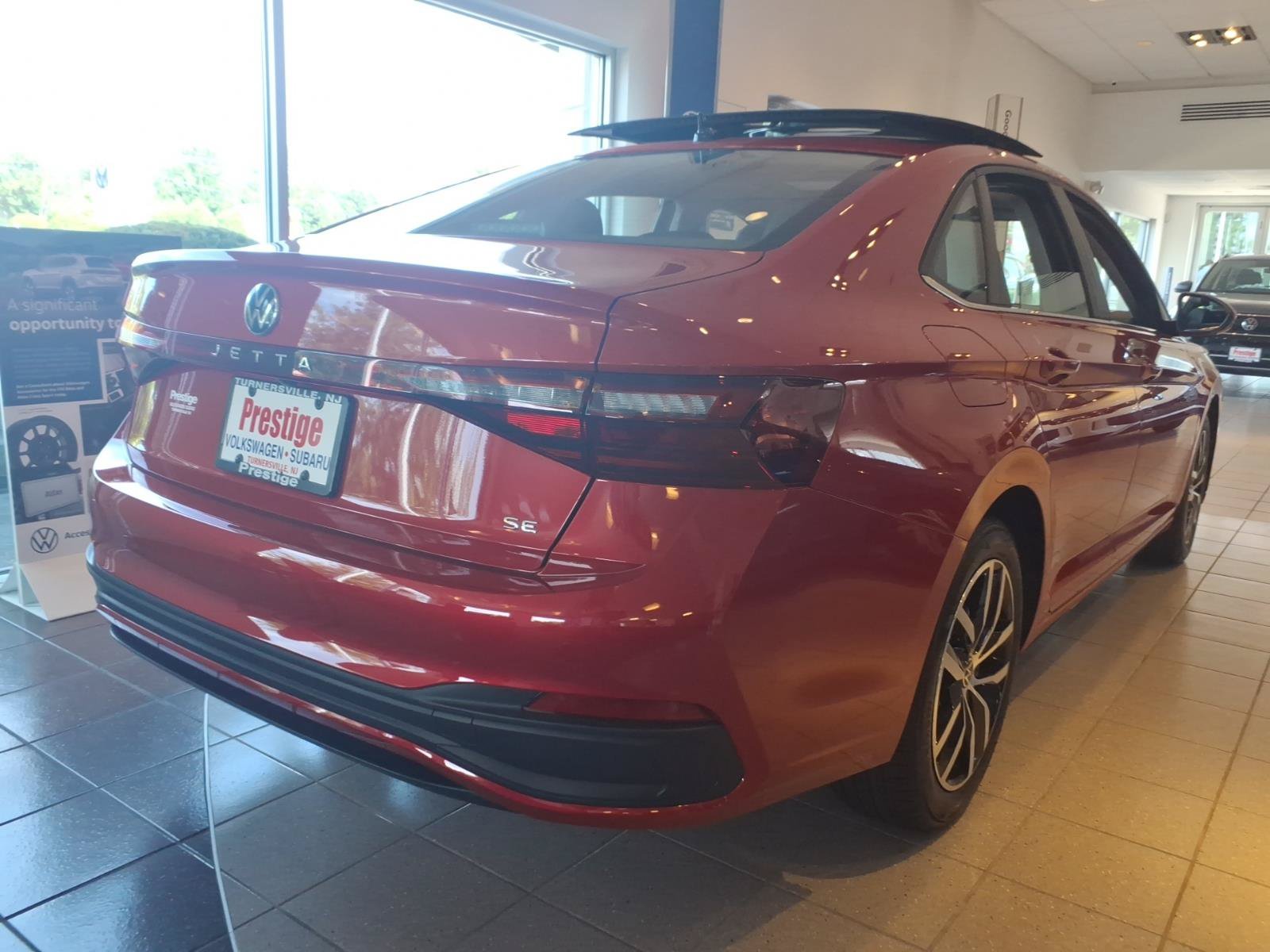 New 2026 Volkswagen Jetta SE FWD image 2