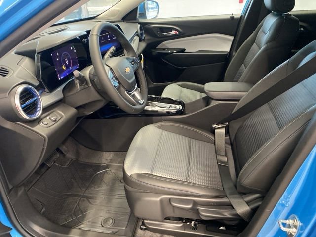 New 2025 Chevrolet Trax LT w/ LT Convenience Package image 24