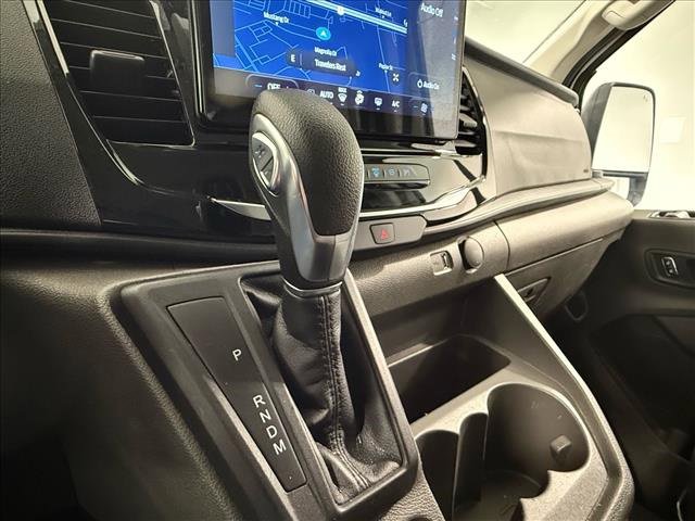 Used 2023 Ford Transit 350 XLT image 17