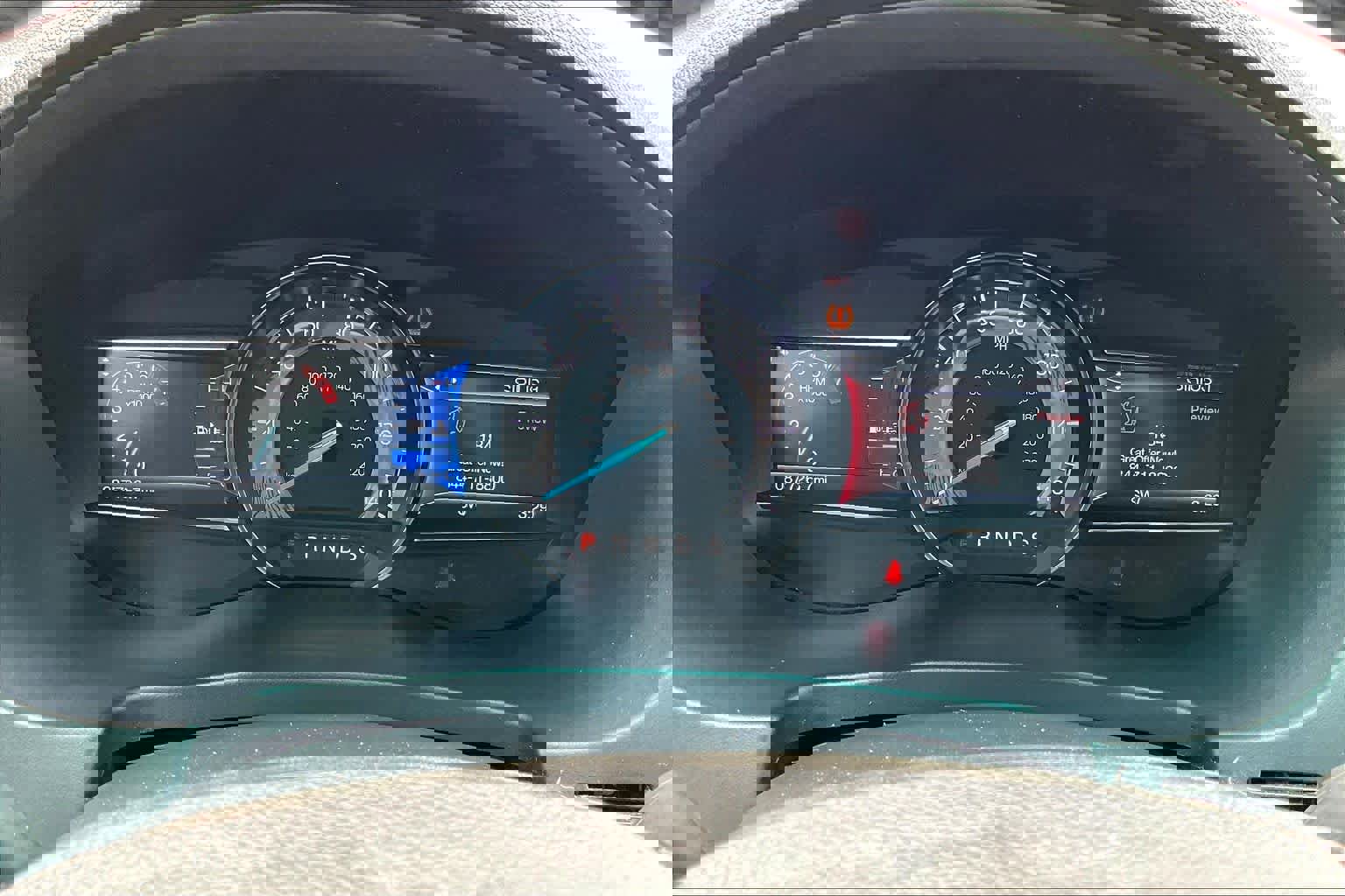 Used 2016 Ford Explorer XLT w/ Equipment Group 202A FWD image 25