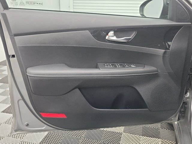 Used 2023 Kia Forte GT-Line FWD image 18