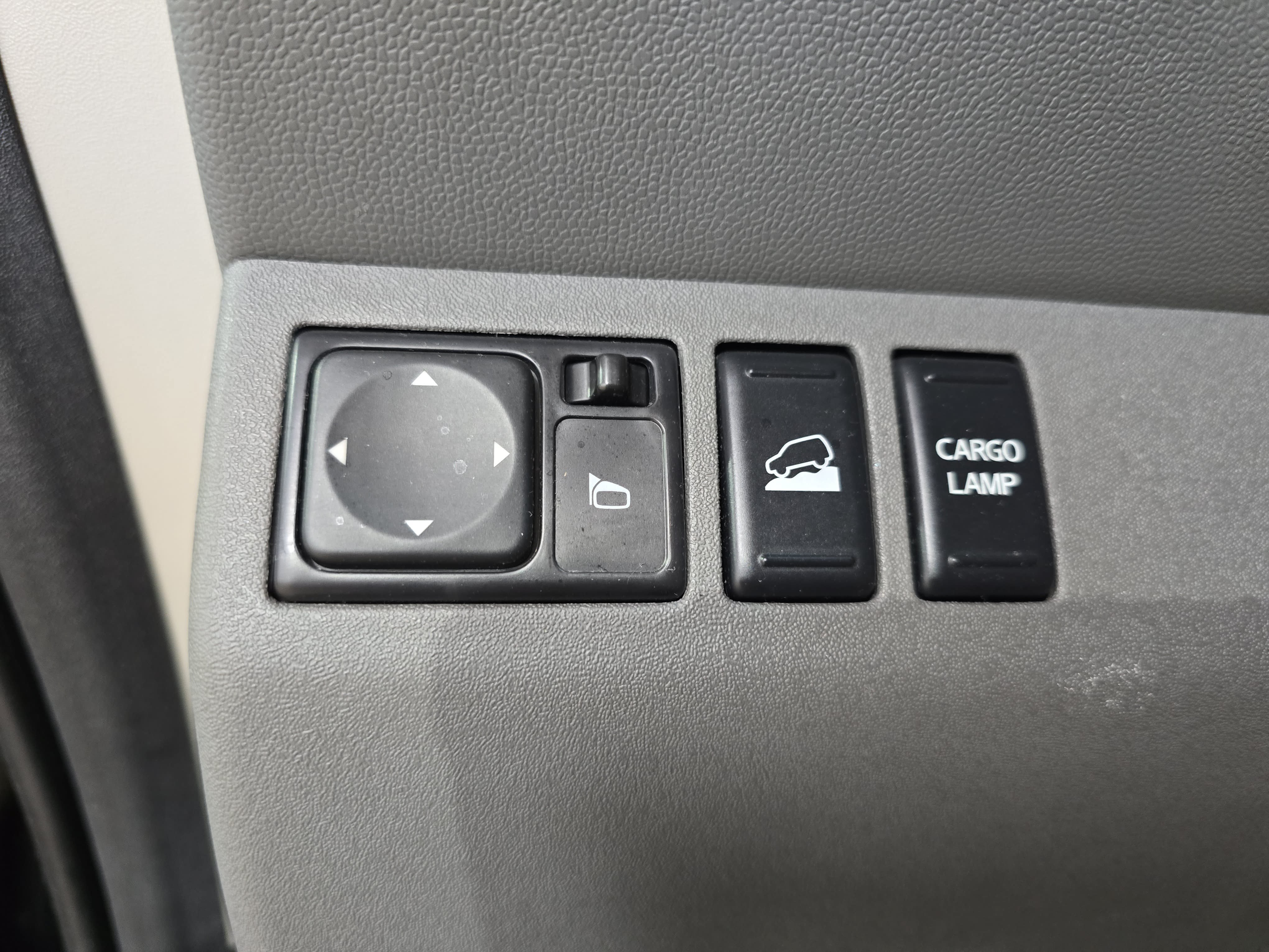 Used 2018 Nissan Frontier SV AWD/4WD image 23