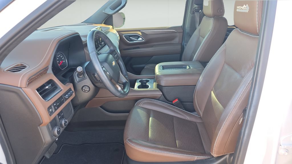 Used 2021 Chevrolet Tahoe High Country RWD image 15