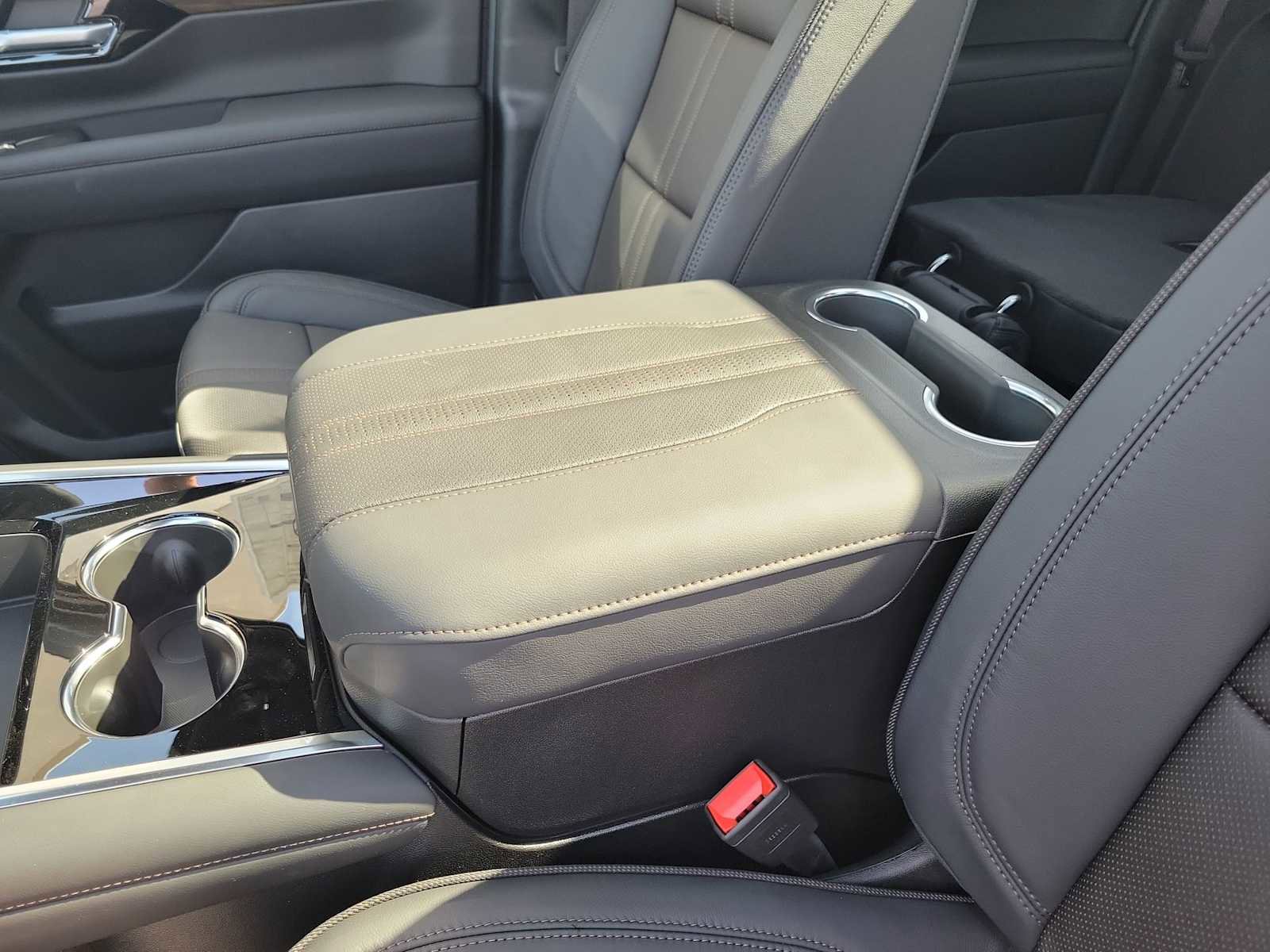 New 2026 Chevrolet Suburban High Country image 12