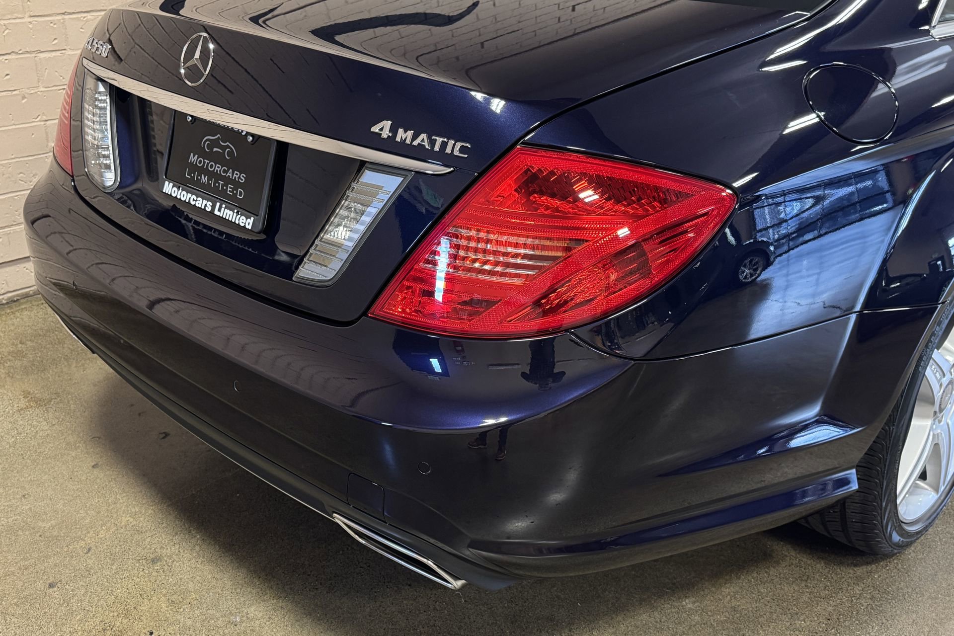 Used 2011 Mercedes-Benz CL 550 4MATIC image 15