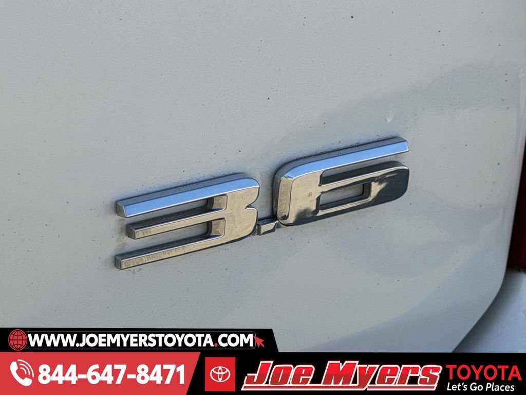 Used 2014 Cadillac SRX Premium image 11