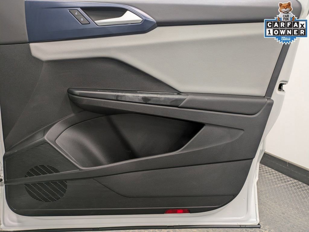 Used 2022 Volkswagen Taos SE image 29