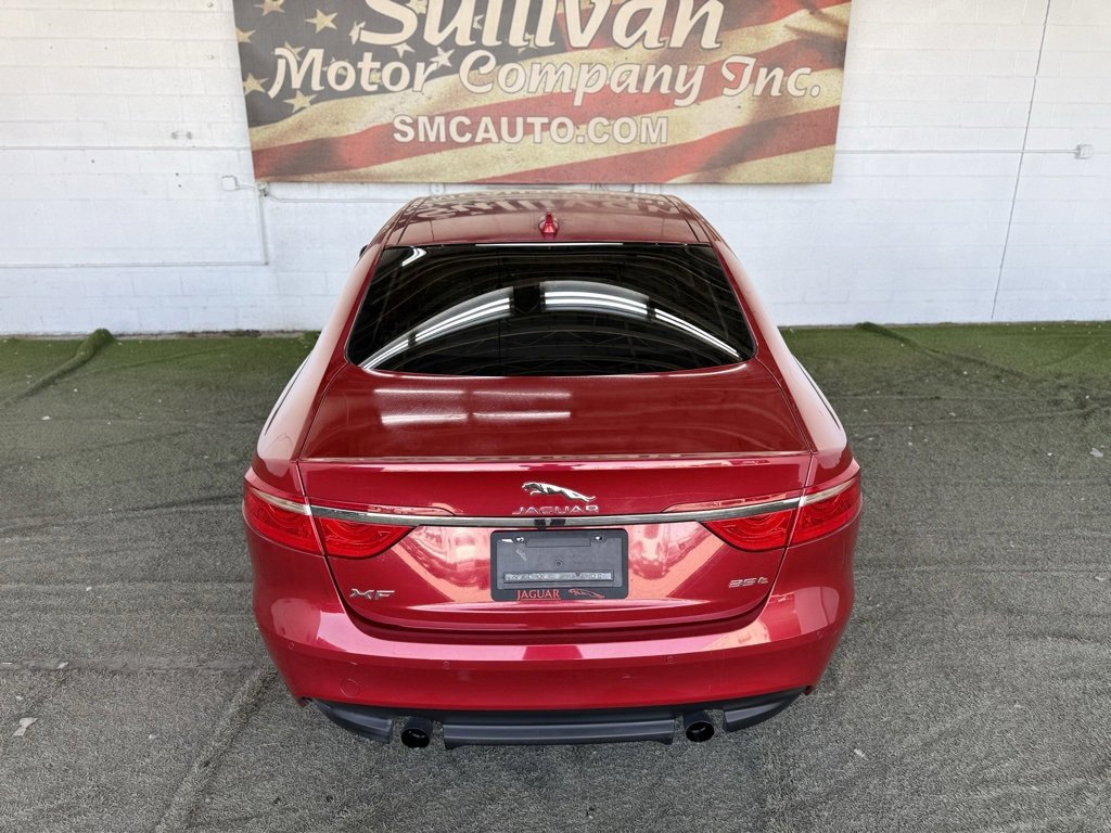 Used 2017 Jaguar XF Premium image 11