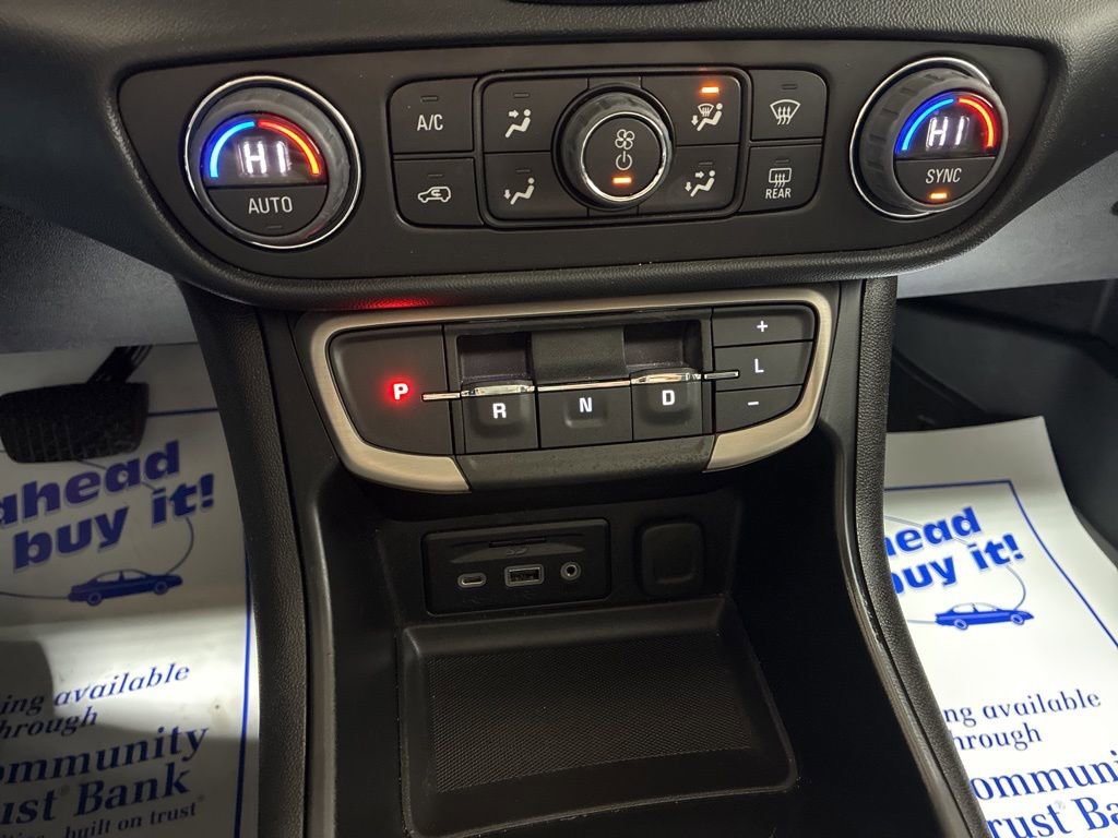 Used 2023 GMC Terrain Denali w/ Denali Premium Package image 21