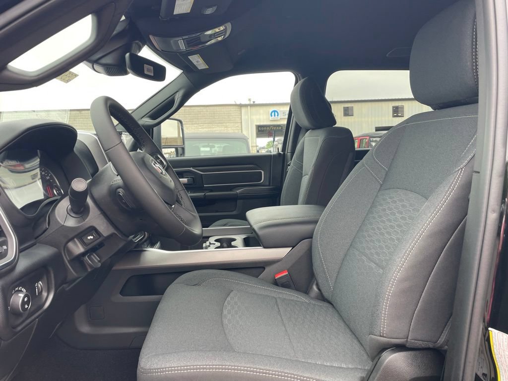 New 2026 RAM 2500 Big Horn AWD/4WD image 2