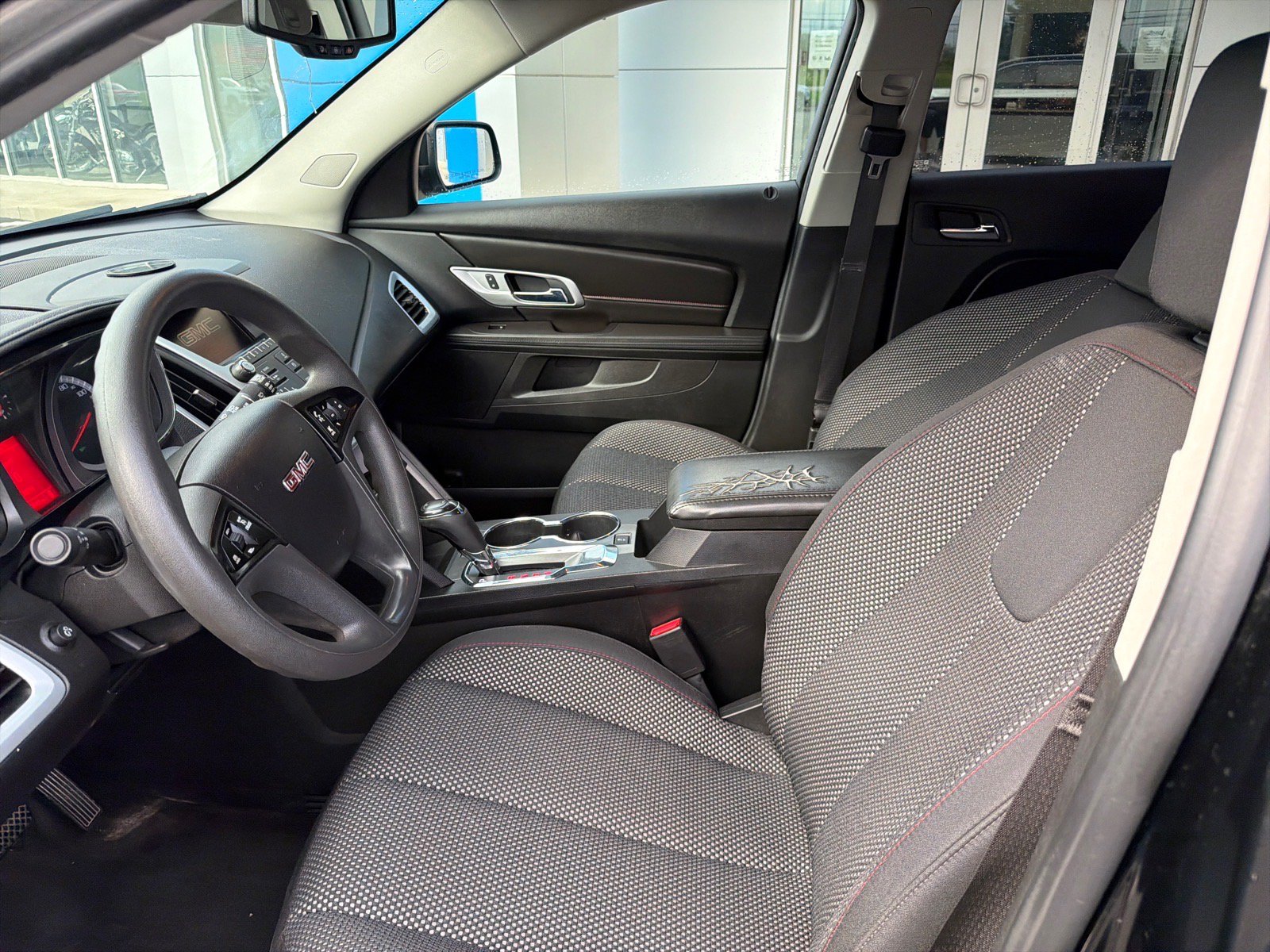Used 2017 GMC Terrain SLE FWD image 8