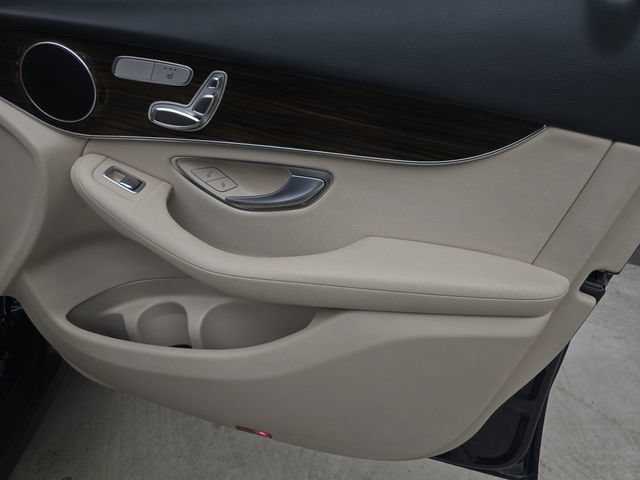 Used 2017 Mercedes-Benz GLC 300 image 28