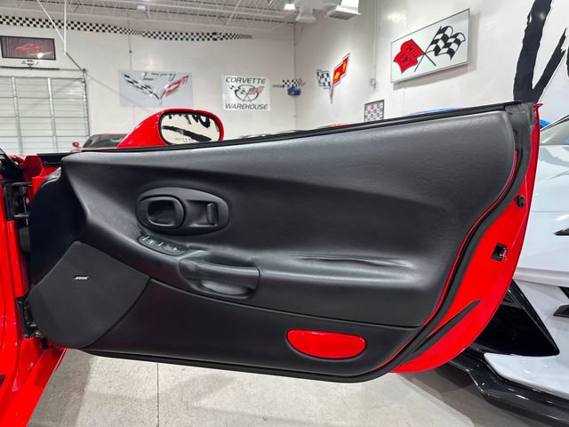 Used 2004 Chevrolet Corvette Convertible w/ Preferred Equipment Group RWD image 17