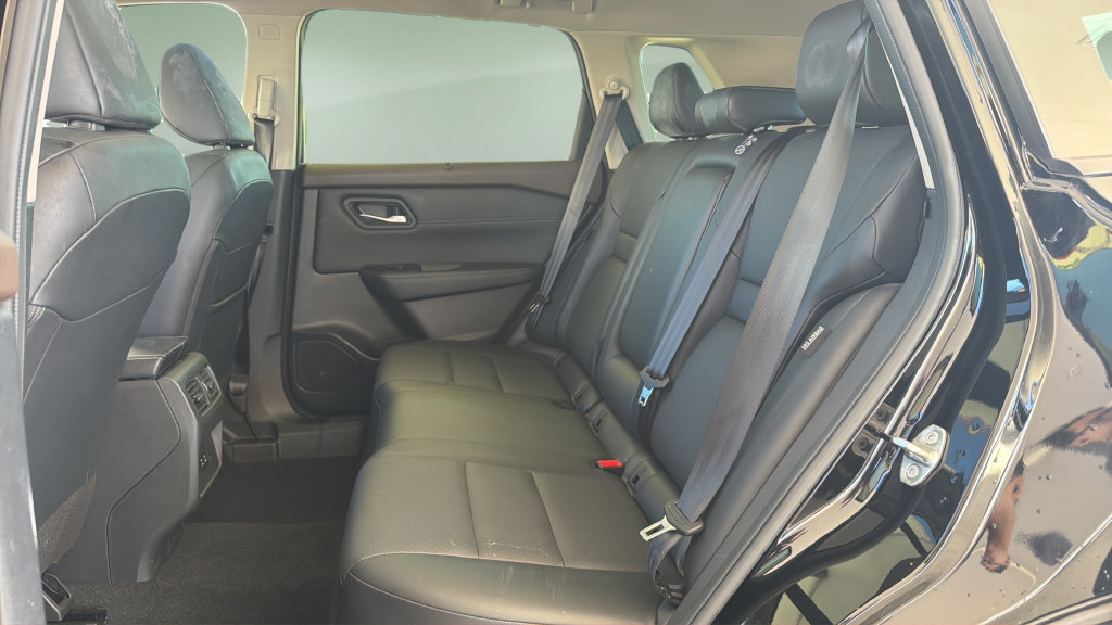 Certified 2023 Nissan Rogue SV w/ SV Premium B Package AWD/4WD image 12
