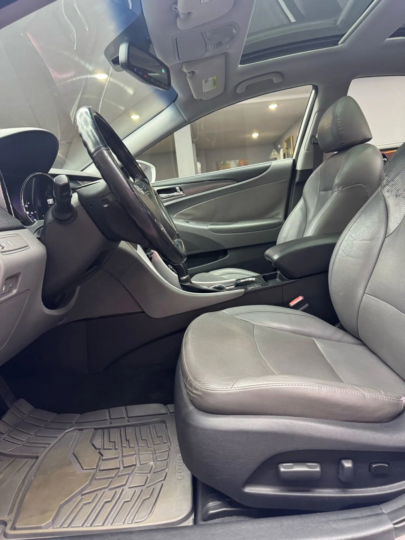 Used 2013 Hyundai Sonata Limited image 17