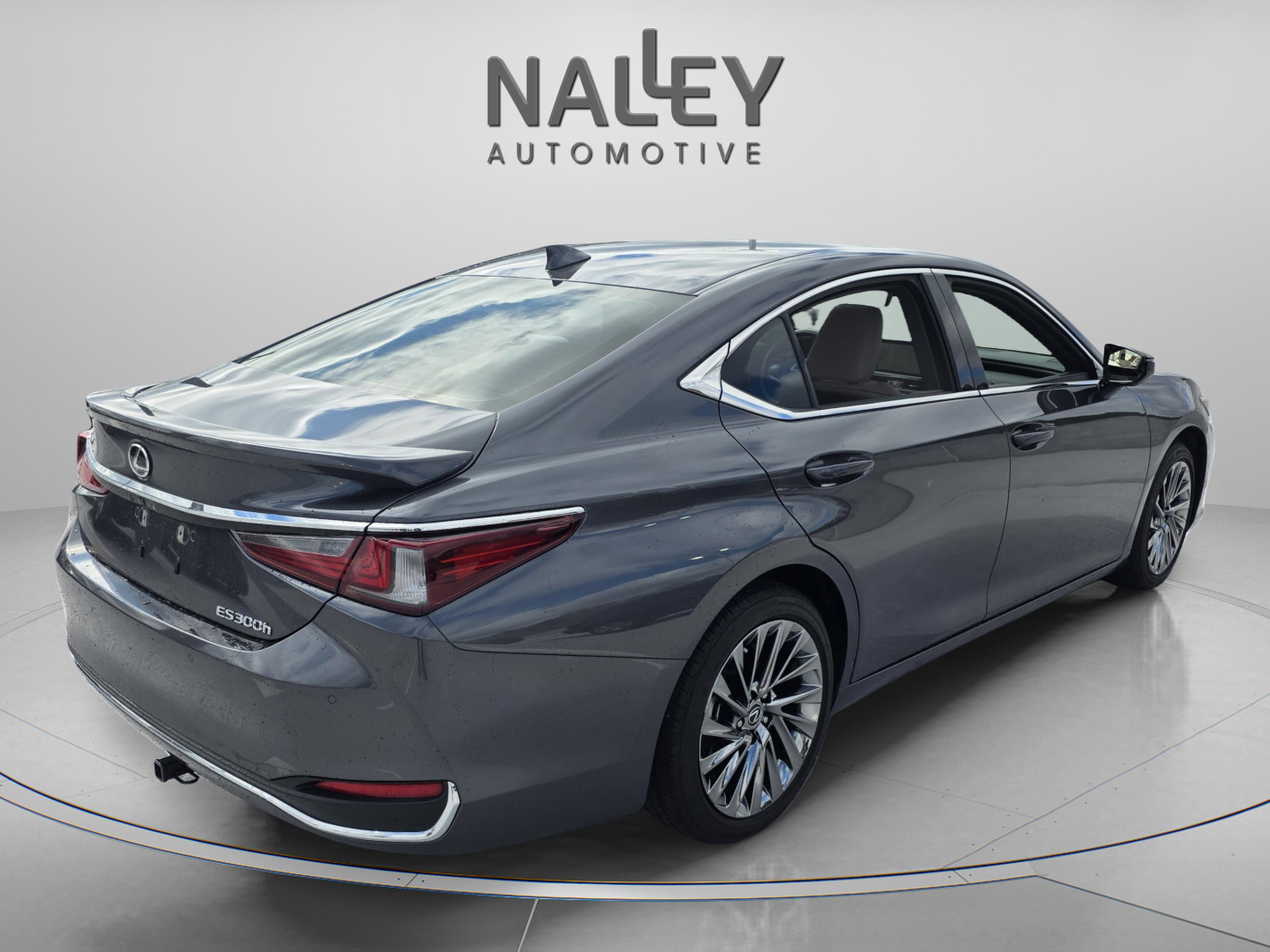 Certified 2024 Lexus ES 300h ES 300h Luxury w/ Technology Package image 5