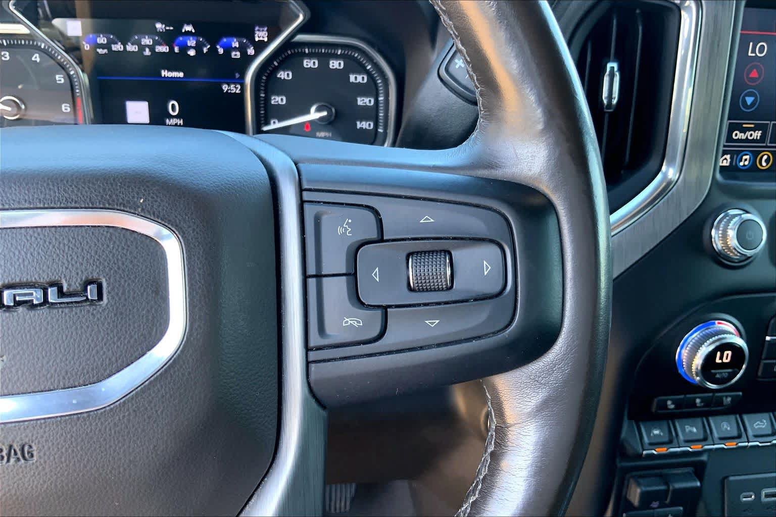 Used 2020 GMC Sierra 1500 Denali w/ Denali Ultimate Package AWD/4WD image 23