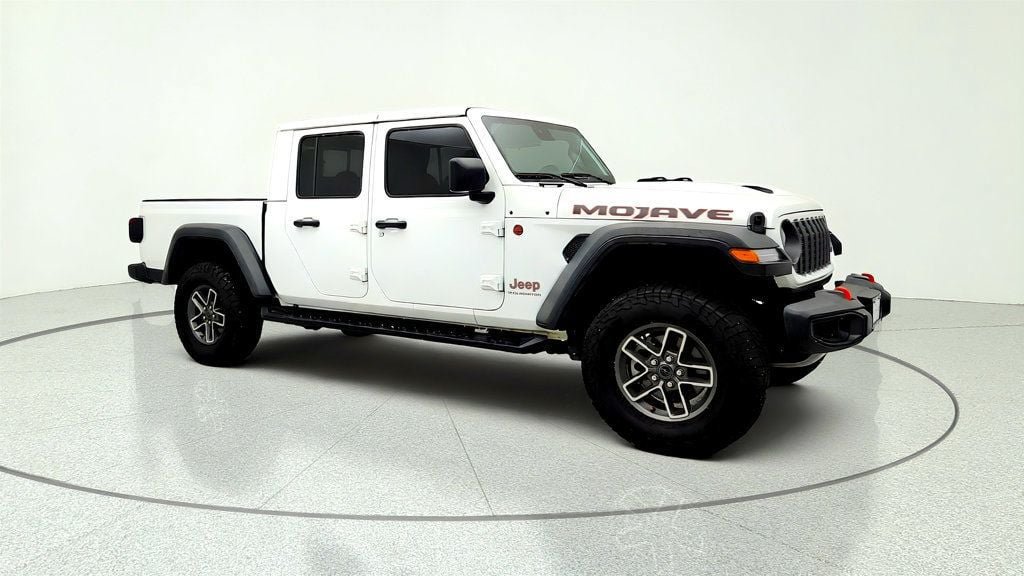 Used 2025 Jeep Gladiator Mojave w/ Convenience Group AWD/4WD image 3