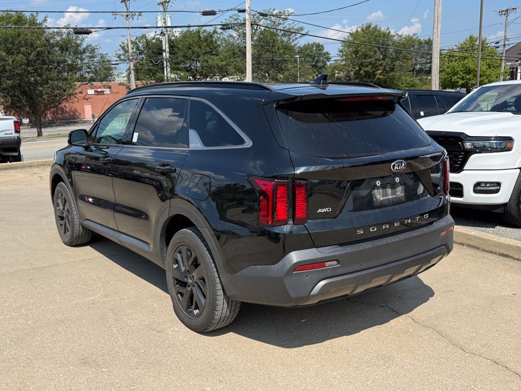 Used 2021 Kia Sorento S w/ Panoramic Sunroof Package AWD/4WD image 8