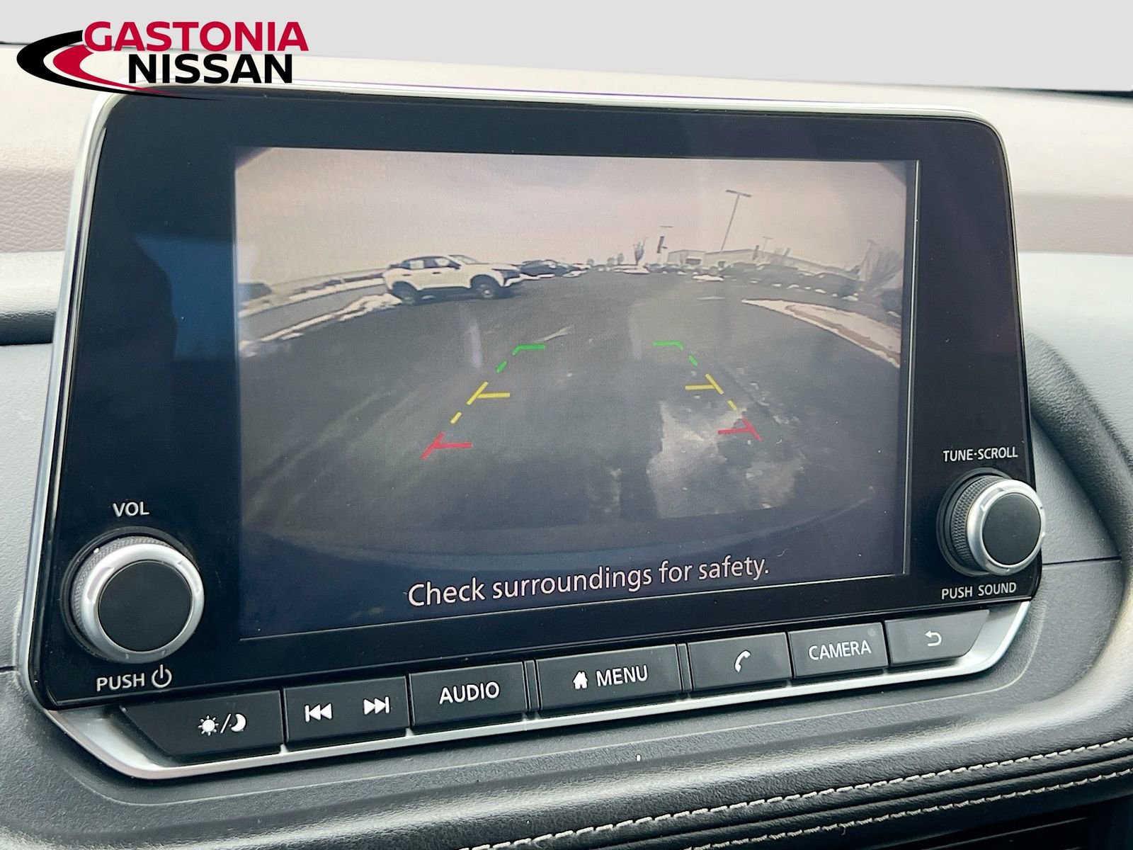 Used 2023 Nissan Rogue SV image 17