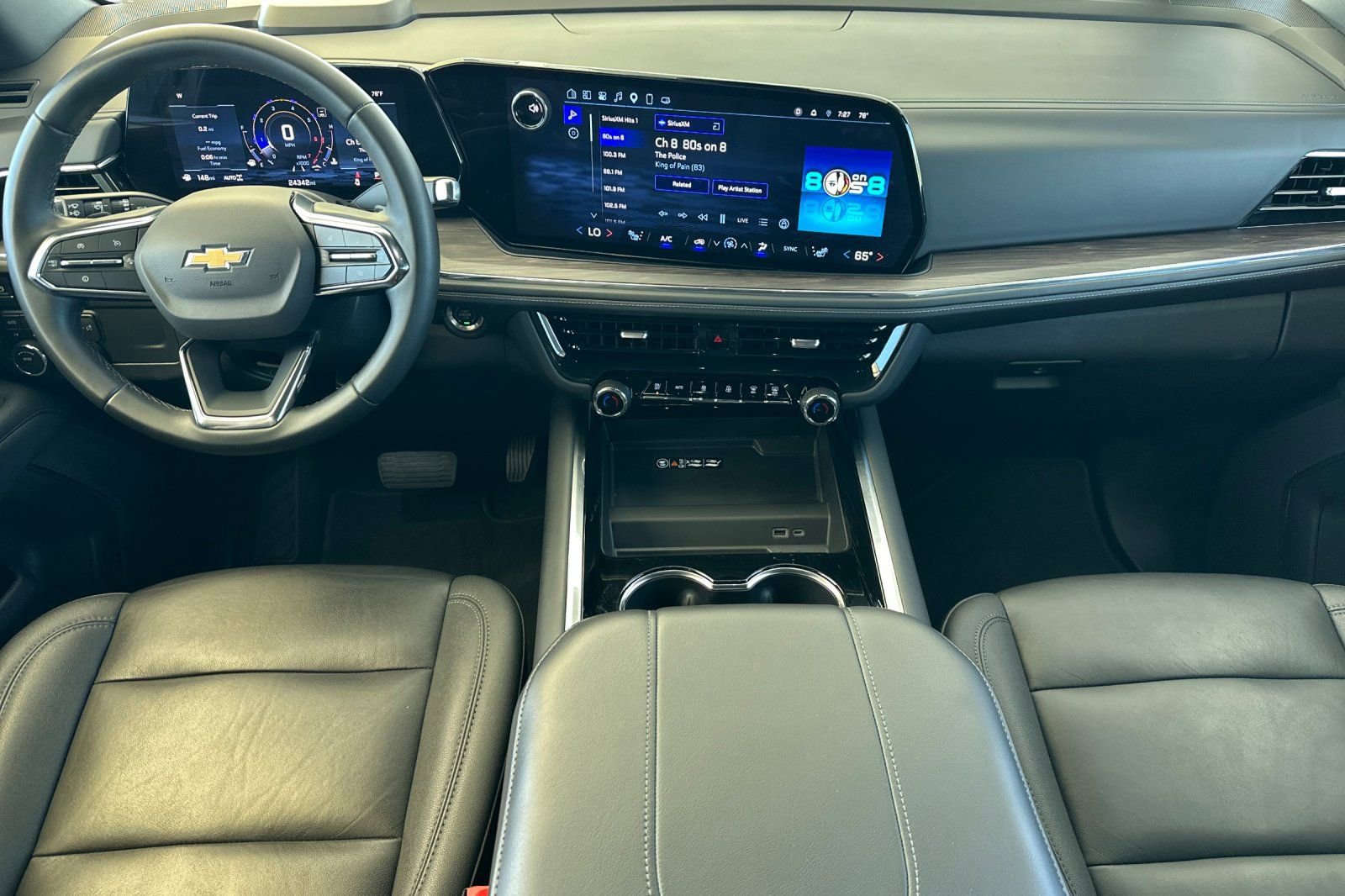 Used 2025 Chevrolet Tahoe LT AWD/4WD image 13