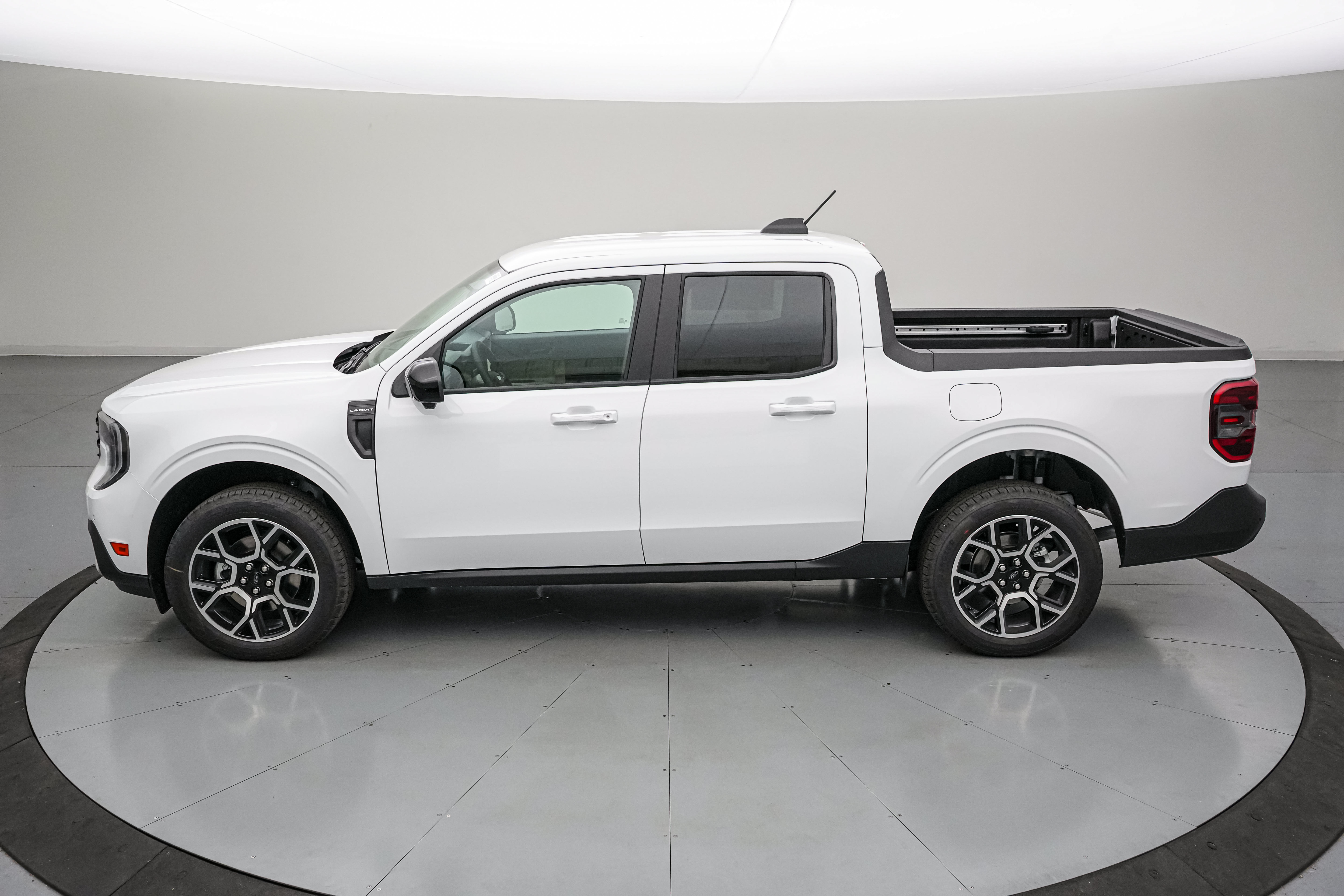 New 2026 Ford Maverick Lariat AWD/4WD image 8